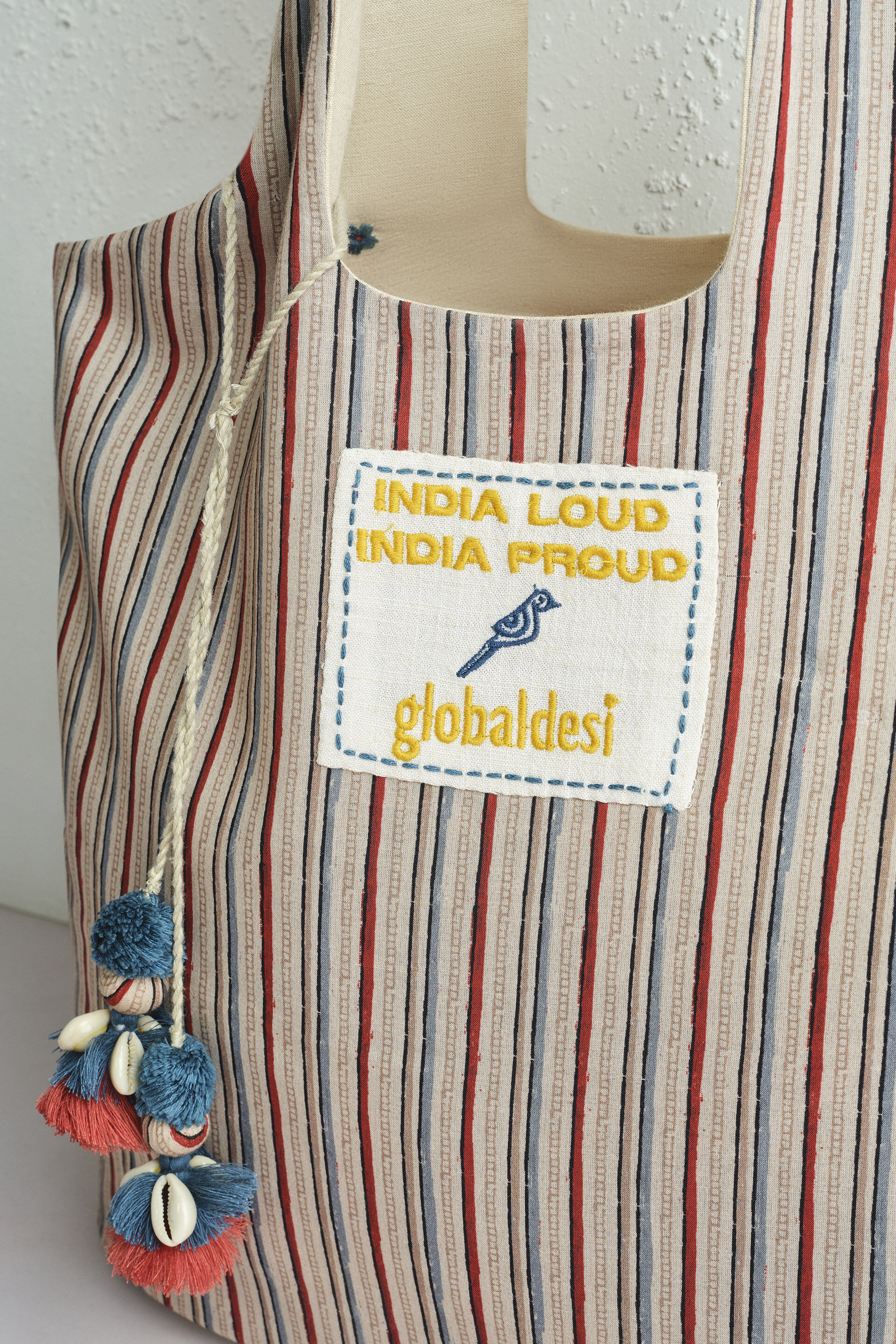 White Printed Reversible Jhola Bag, , image 3